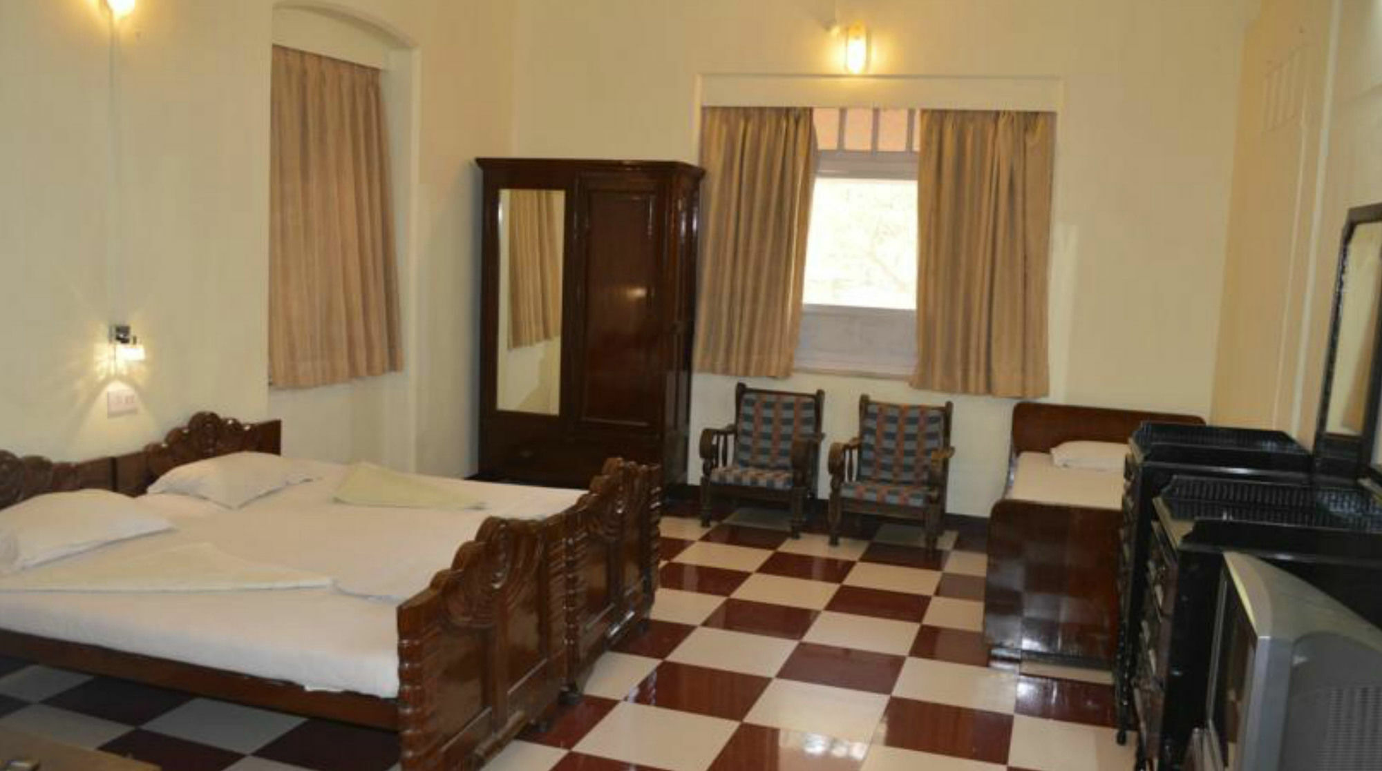 Bentleys Hotel Mumbai Eksteriør bilde